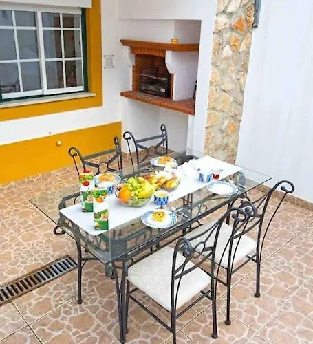 Waters House * Peniche