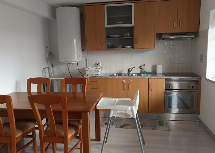 Waters House * Peniche